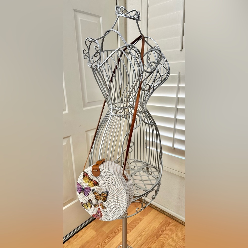 SOLD ==== Butterfly Bali Rattan Bohemian Crossbody - Picture 5 of 5